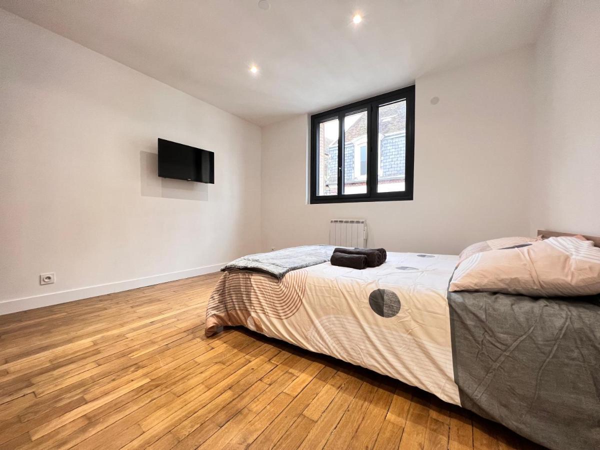 Sens - Appartement Proche Gare Et Centre Ville - Wifi Fibre - Check In Autonome - Bel Espace De Vie - Smart Tv Esterno foto